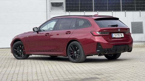 BMW 330e Touring 1
