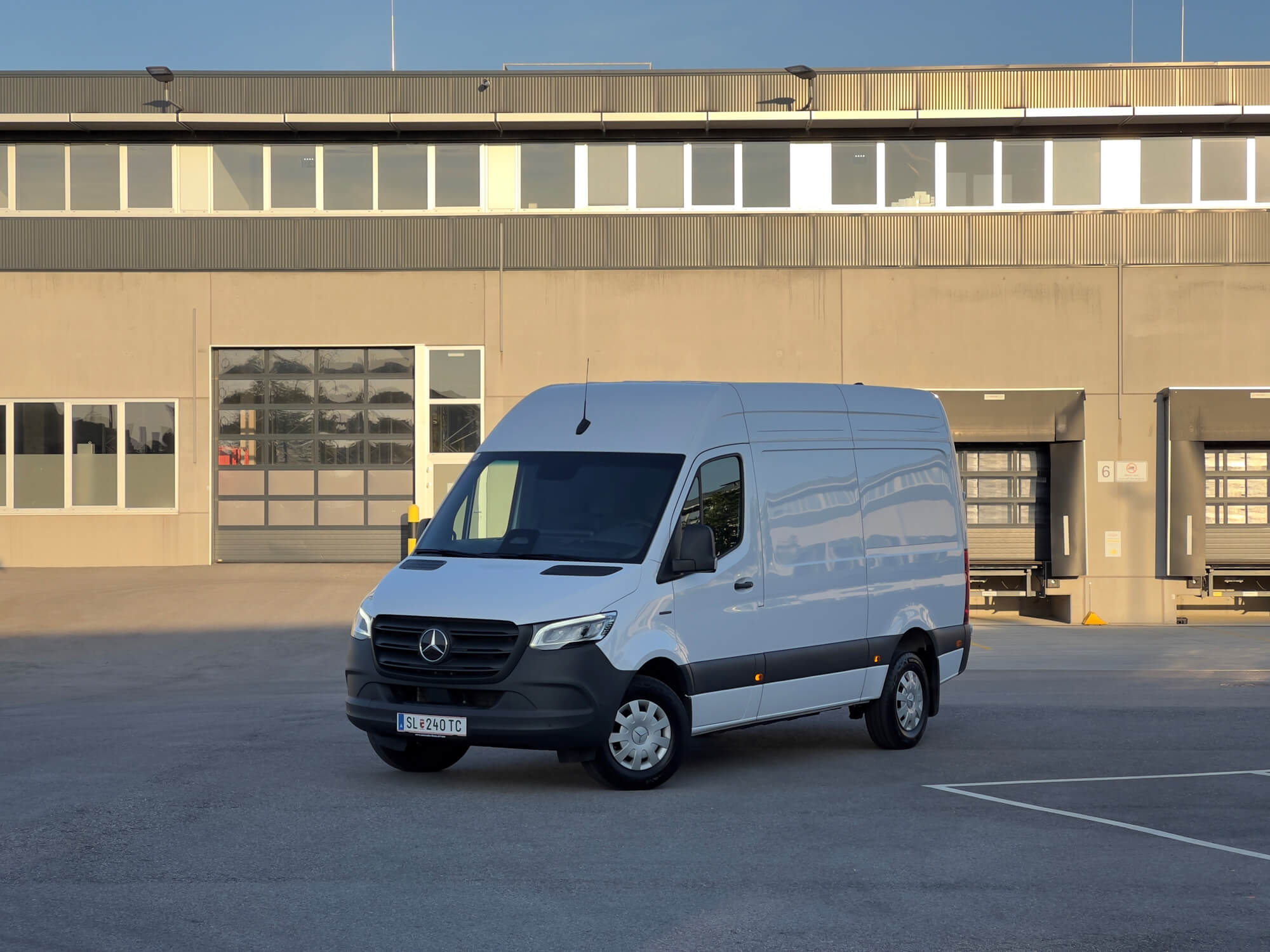 Mercedes-eSprinter-neu