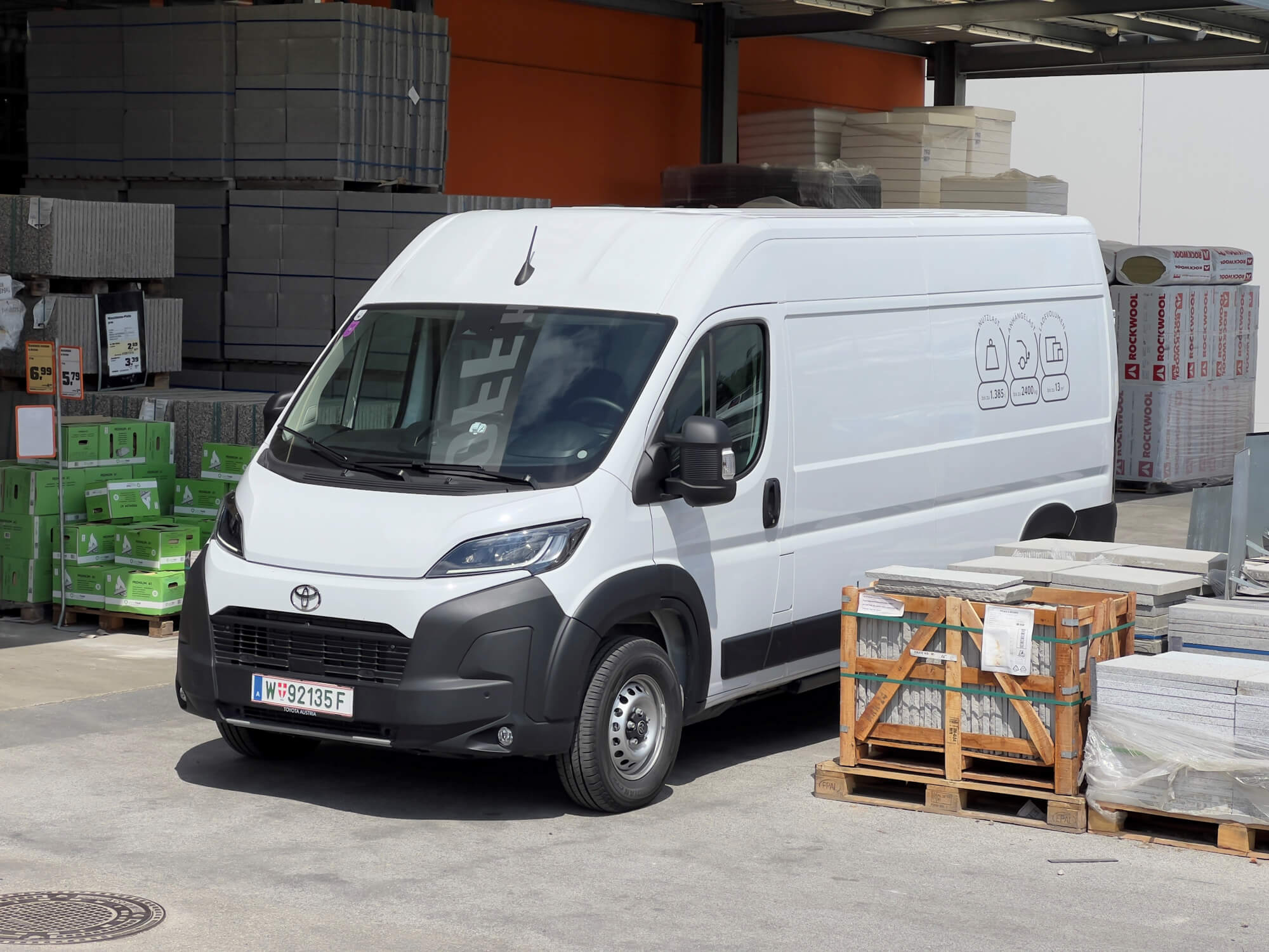 ToyotaProaceMAXEVjnewpg