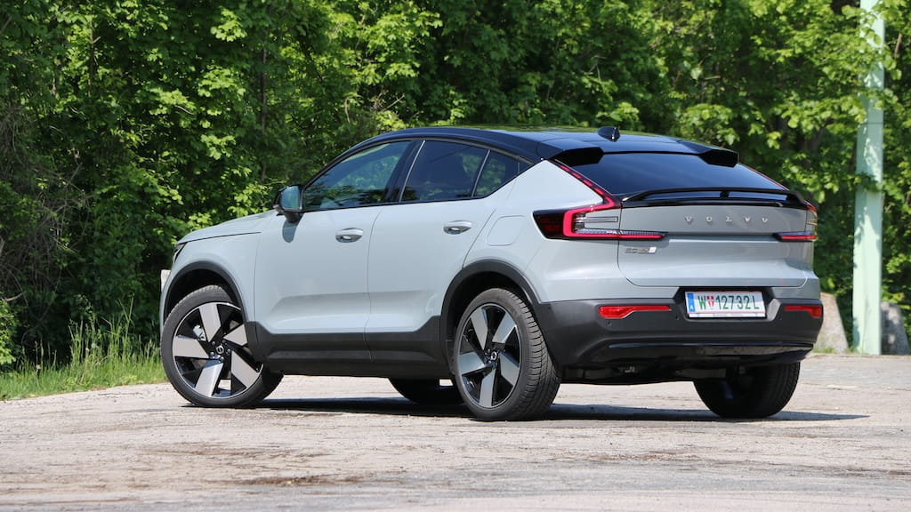 Volvo EC40 2