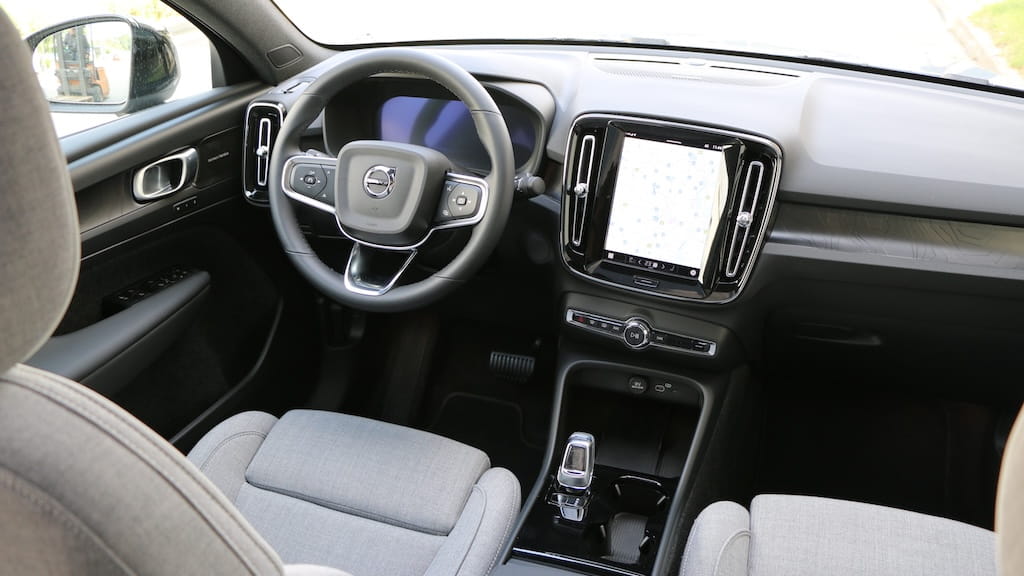 Volvo EC40 3