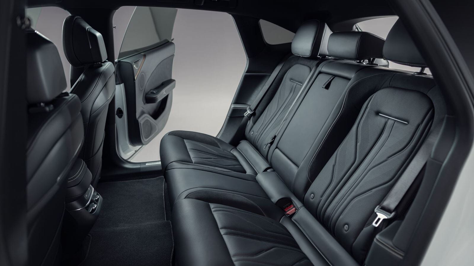 7GT_lifestyle_03_Interior