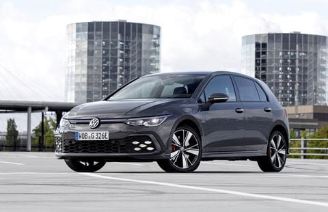VW-GolfGTEehybrid-2022-review-1