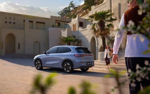 Geely E5 - Villa Courtyard Elegance