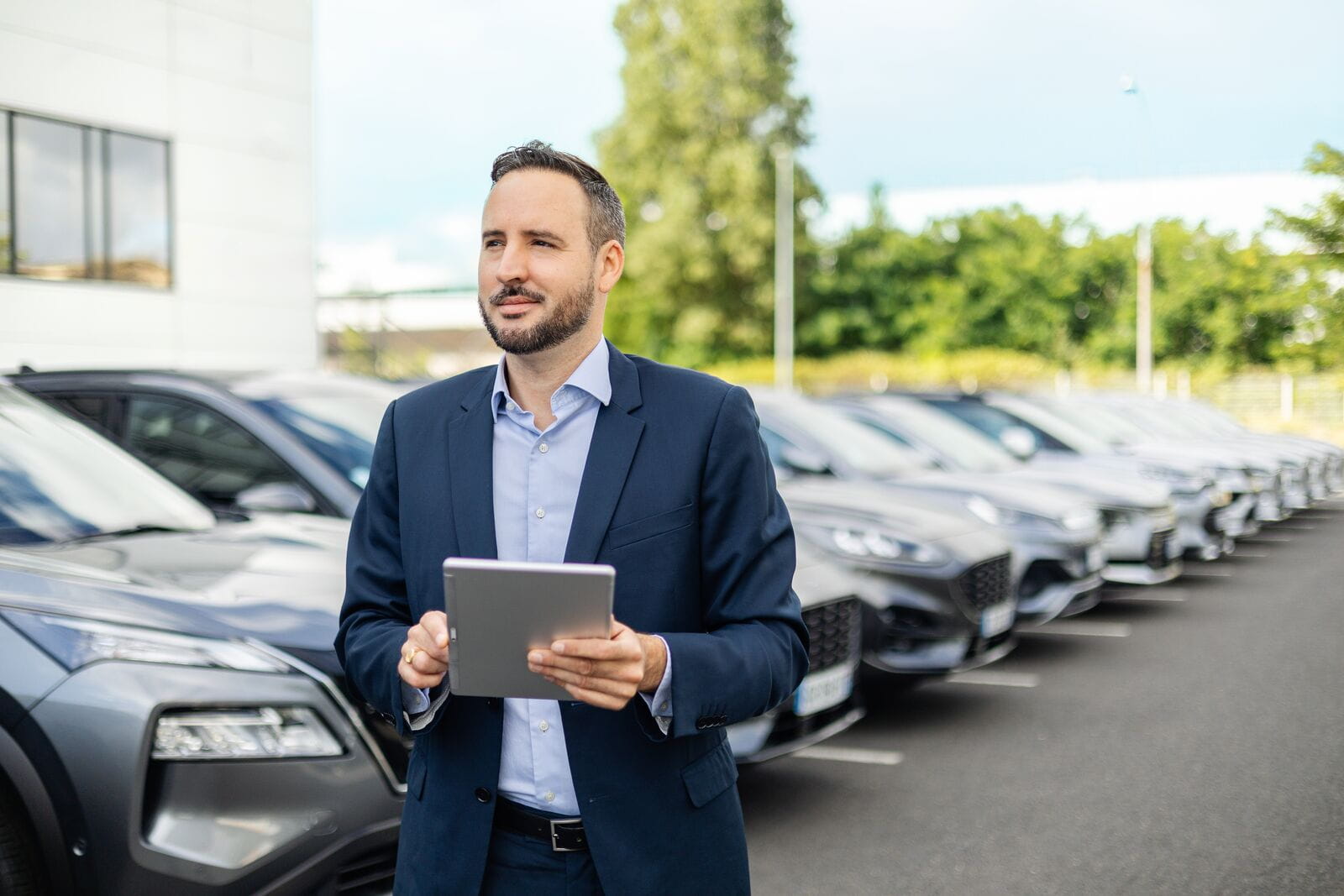 Large-Ayv_image_business_fleetmanager