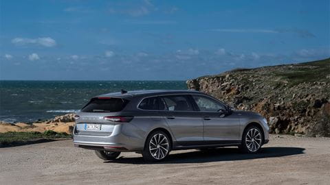 Superb-Combi-ehybrid-3