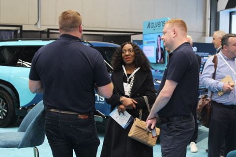 Ayvens_Fleet Mobility 2024_chatting on stand