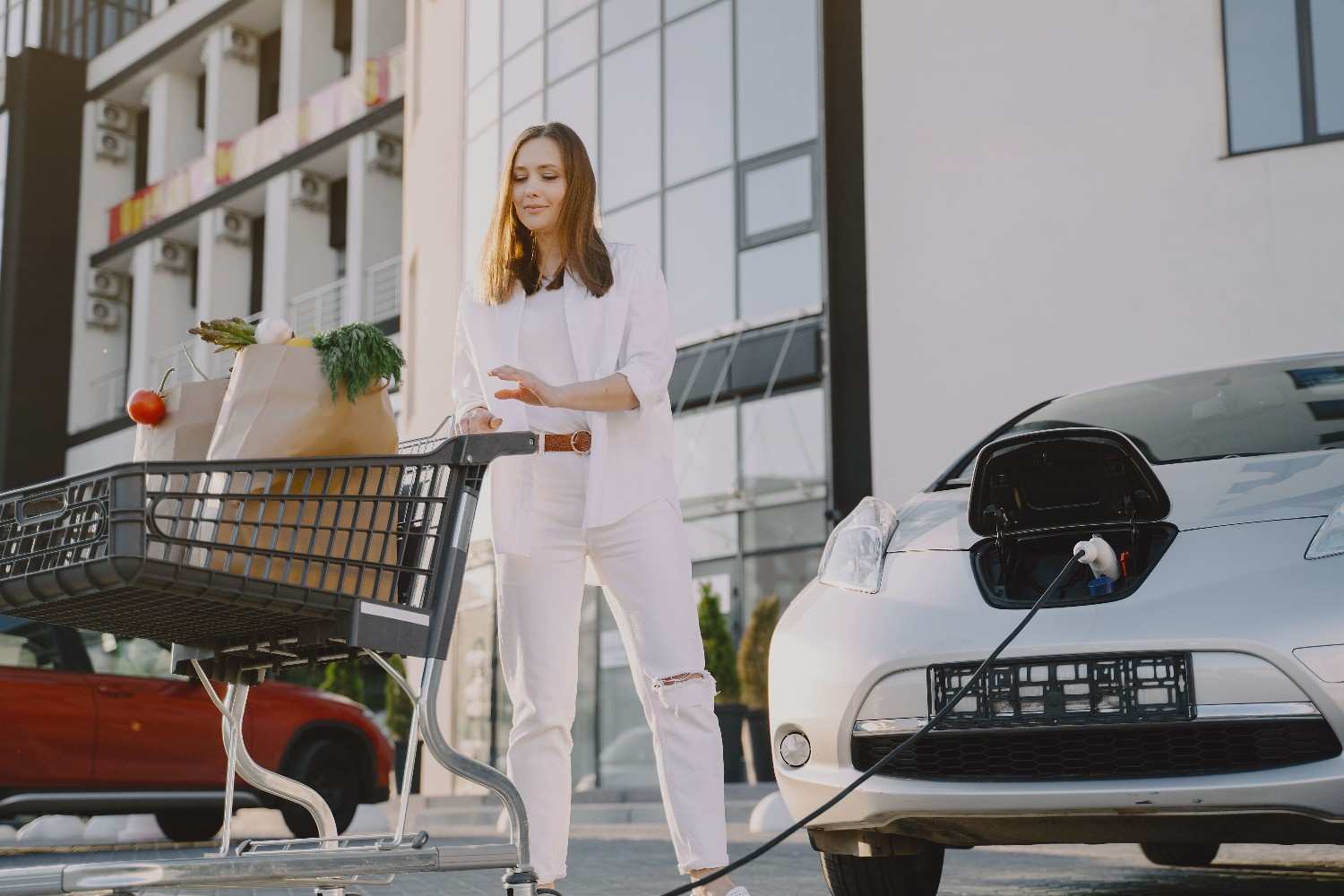 EV-Leasing-Strategies-for-Last-Mile-Delivery-and-E-commerce-Fleets