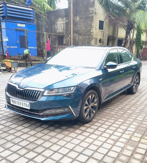 Skoda Superb MH01EF8784 Mumbai - Ayvens