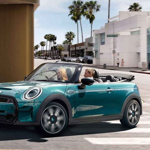 Macchine-cabrio-neopatentati_social_mini