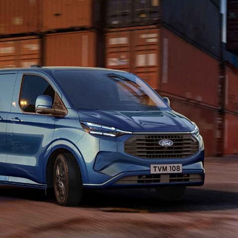 Veicoli-commerciali-Ford_custom
