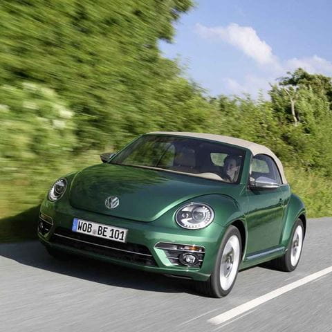 Auto-depoca-iconiche-in-versione-elettrica_Volkswagen-Beetle