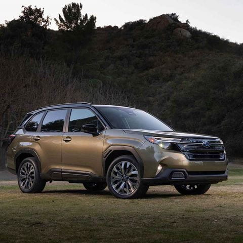 Auto-full-hybrid-2025_Subaru-Forester-Hybrid-(2025)