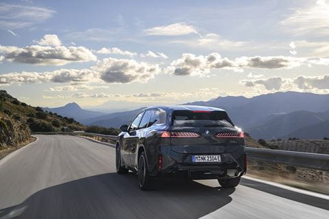 the_highRes_the-new-bmw-ix3-50-x3