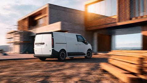 1Renault-Trafic-Van-E-Tech-electric
