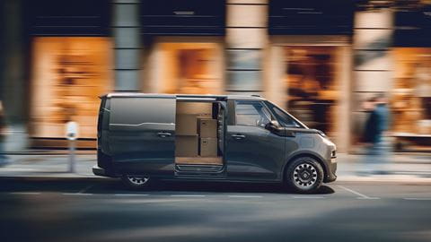 4Renault-Trafic-Van-E-Tech-electric