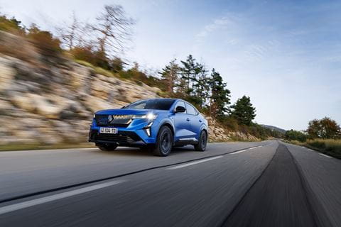 Renault-Rafale-E-Tech-4x4-300-hp-Atelier-Alpine 1