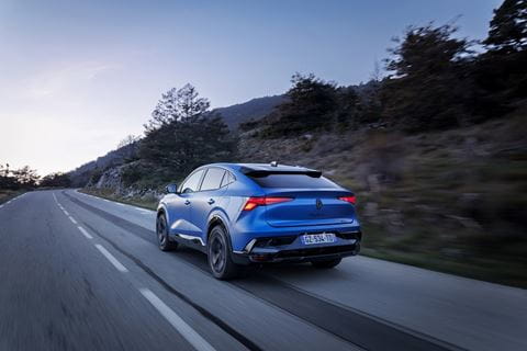 Renault-Rafale-E-Tech-4x4-300-hp-Atelier-Alpine 2