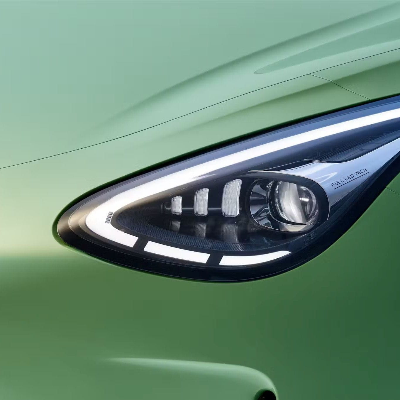 Geely-E2-koplampen