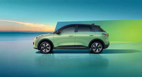 Geely-E2-Zijaanzicht