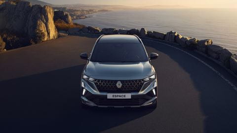 03NieuweRenaultEspacevernieuwddesignvoormeestefficientefamiliehybrideopdemarkt1600x9002