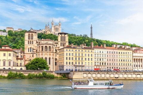 shutterstock_2492259939 - lyon