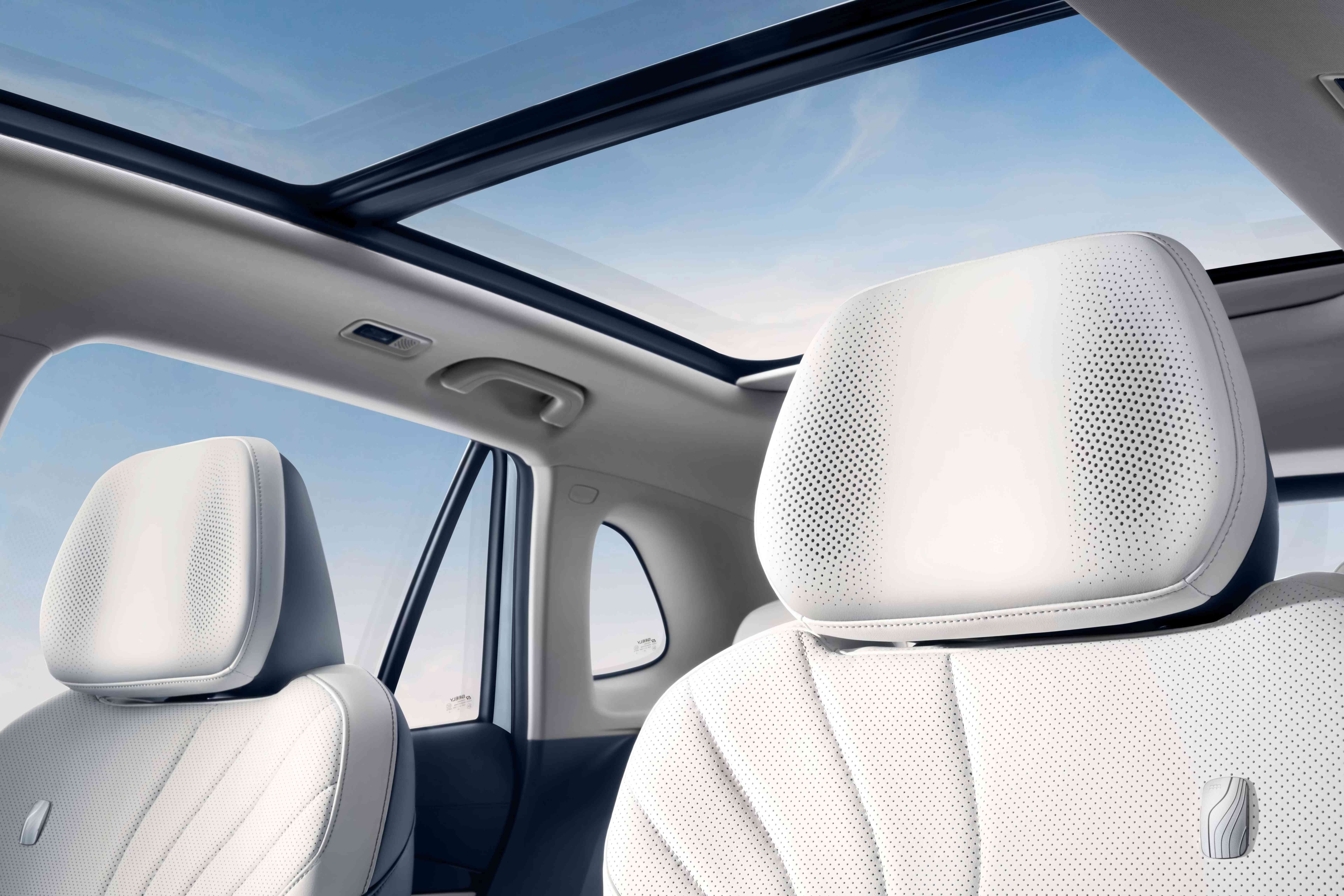 1773298936-interior-sky-views-on-demand-small-size