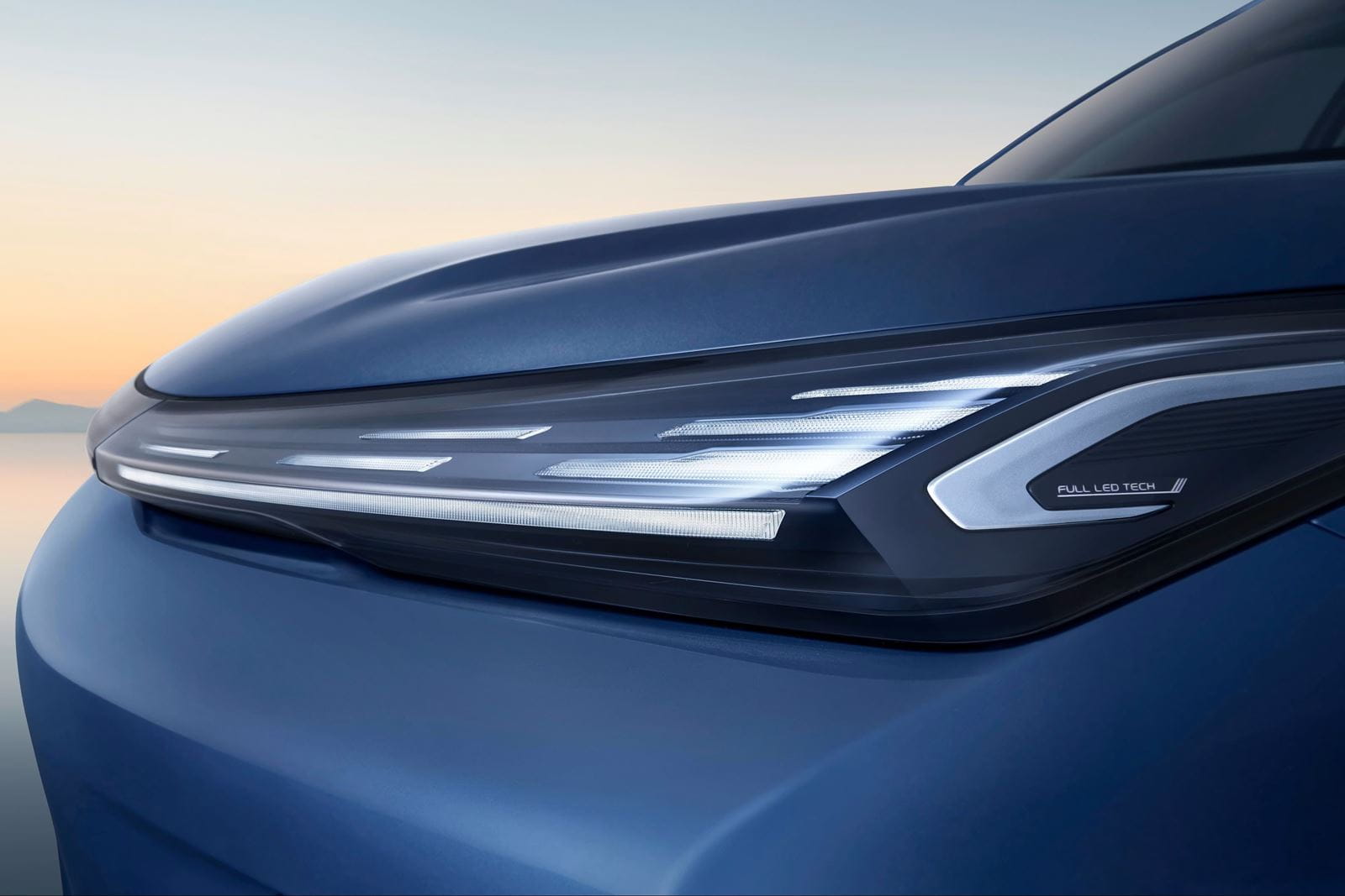 1766543731-exterior-intelligent-led-lighting