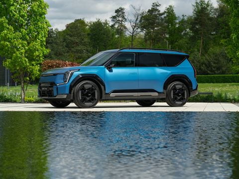 21100_The_Kia_EV9_Wins_Luxury_Category_in_German_Car_of_the_Year_2024_Awards