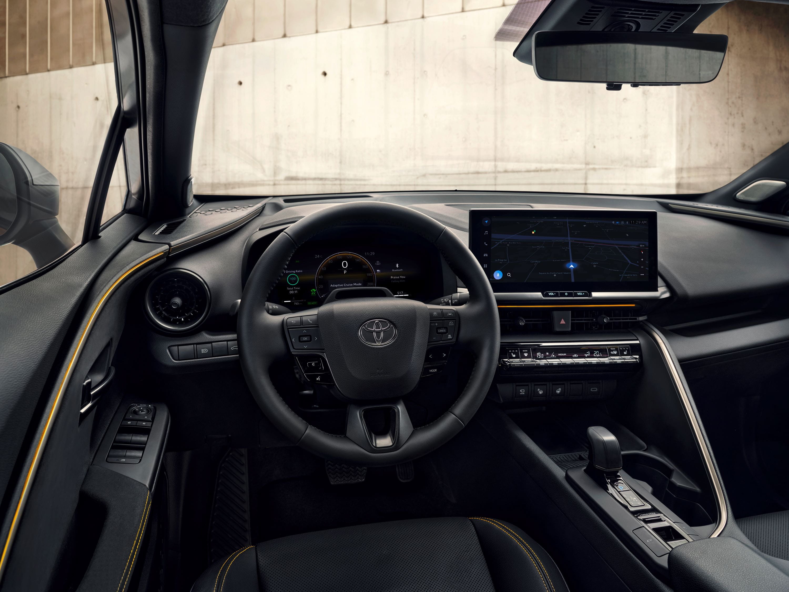 TOY_C-HR_2023_LAUNCH_HUB_CON_IMG_BANK_32