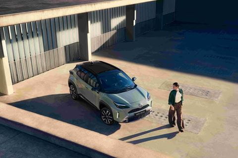 TOY_YARIS_CROSS_MC_2024_HUB_CON_IMG_BANK_11