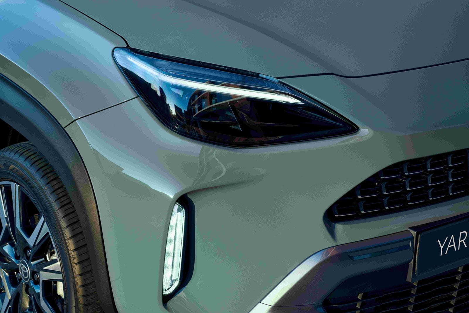 TOY_YARIS_CROSS_MC_2024_HUB_CON_IMG_BANK_23