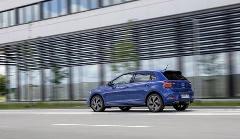 DB2021AU00706_medium