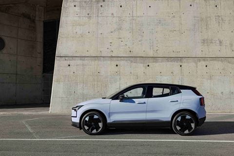 318884_Volvo_EX30_Cloud_Blue_Exterior