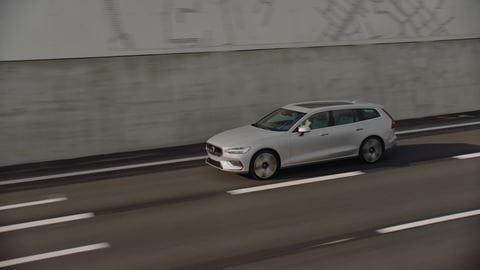 331214_V60_T8_Silver_Dawn