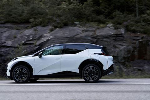 1714030870-zeekr-x-003