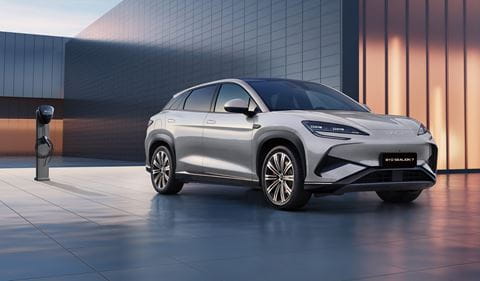 byd-sealion-7-charging-01-m