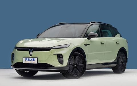 1400x0_1_q95_autohomecar__ChxkPWasPKCAS1BJABqbQtyOvRY940-edited