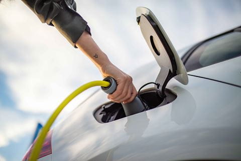 plugging_in_charger_golf_e