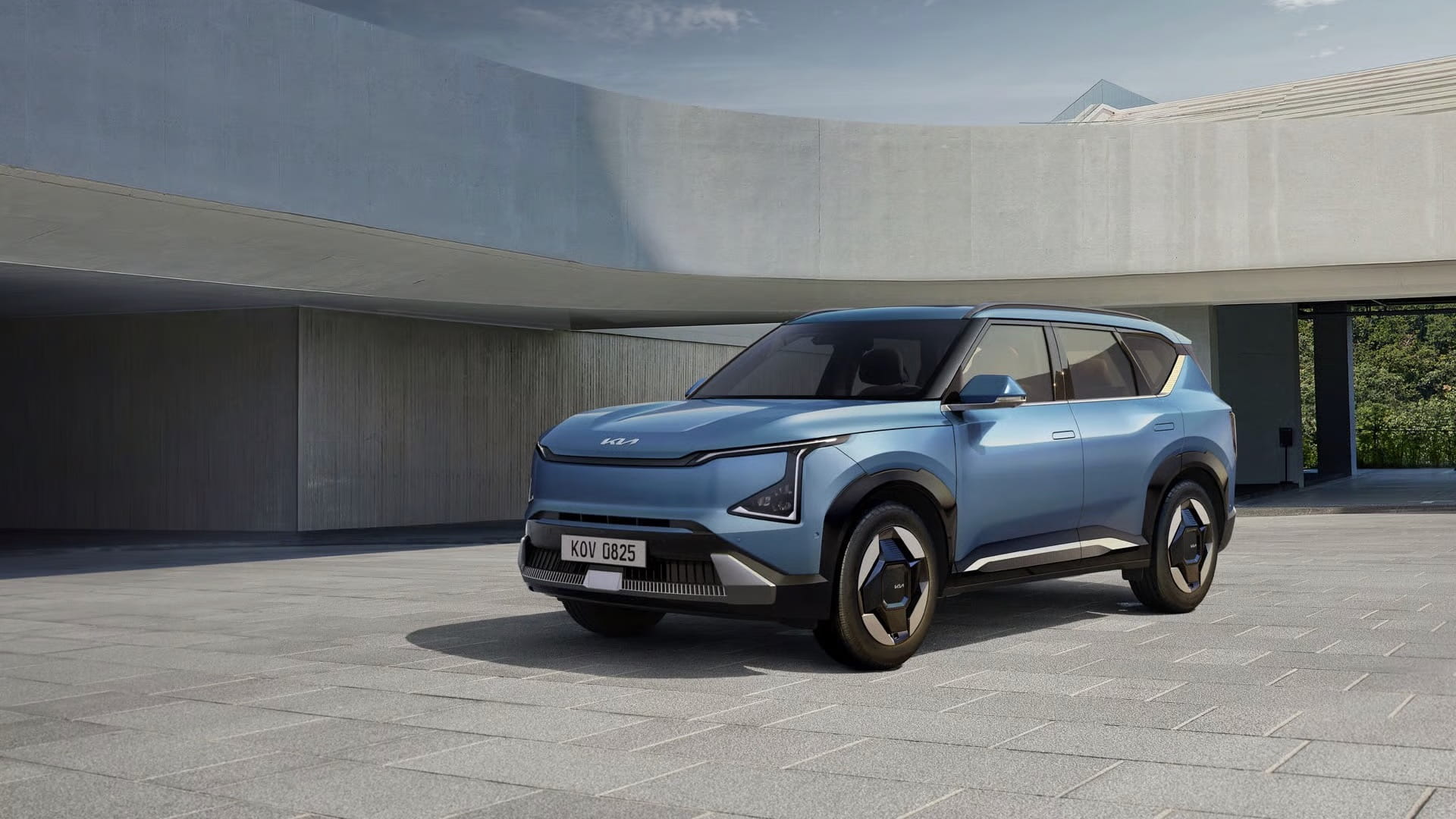 ev5-wide-exterior (1)