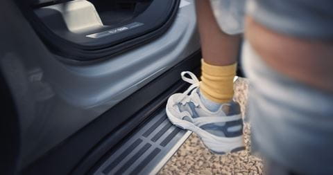 EX90_Running_board_Close
