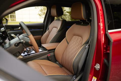 tang_front seats Large