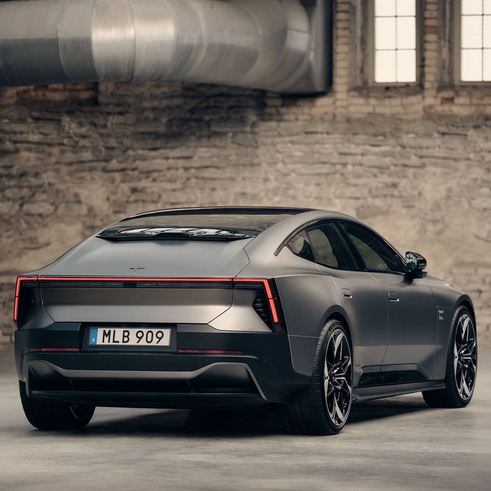 5 - detail back side