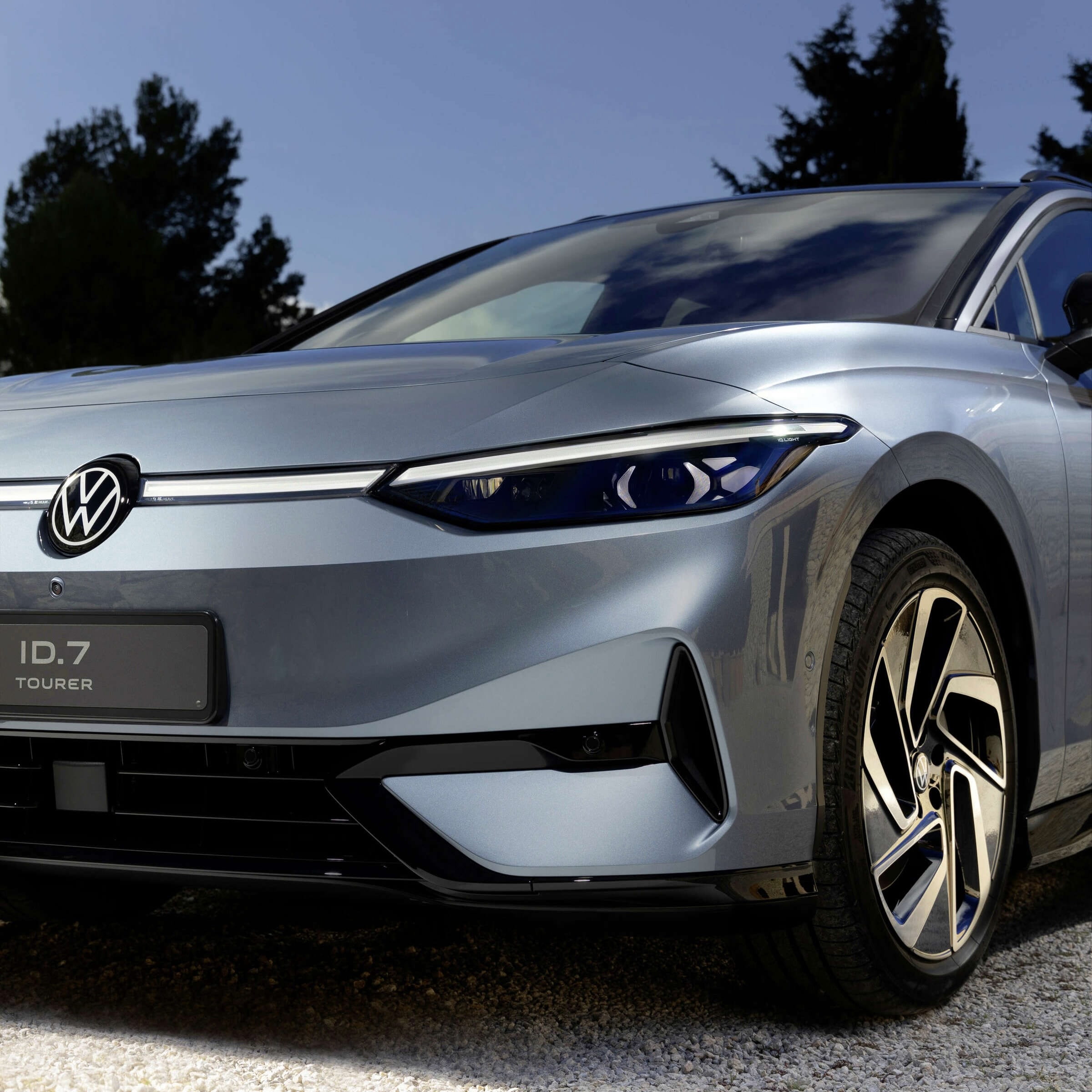 id7 tourer front detail (1)