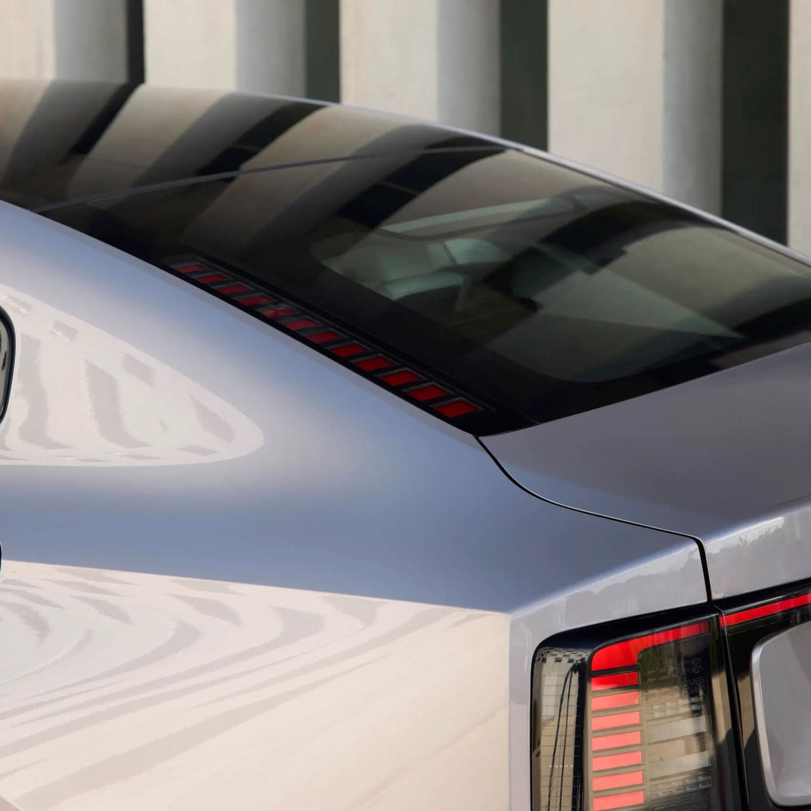 es90-back window details