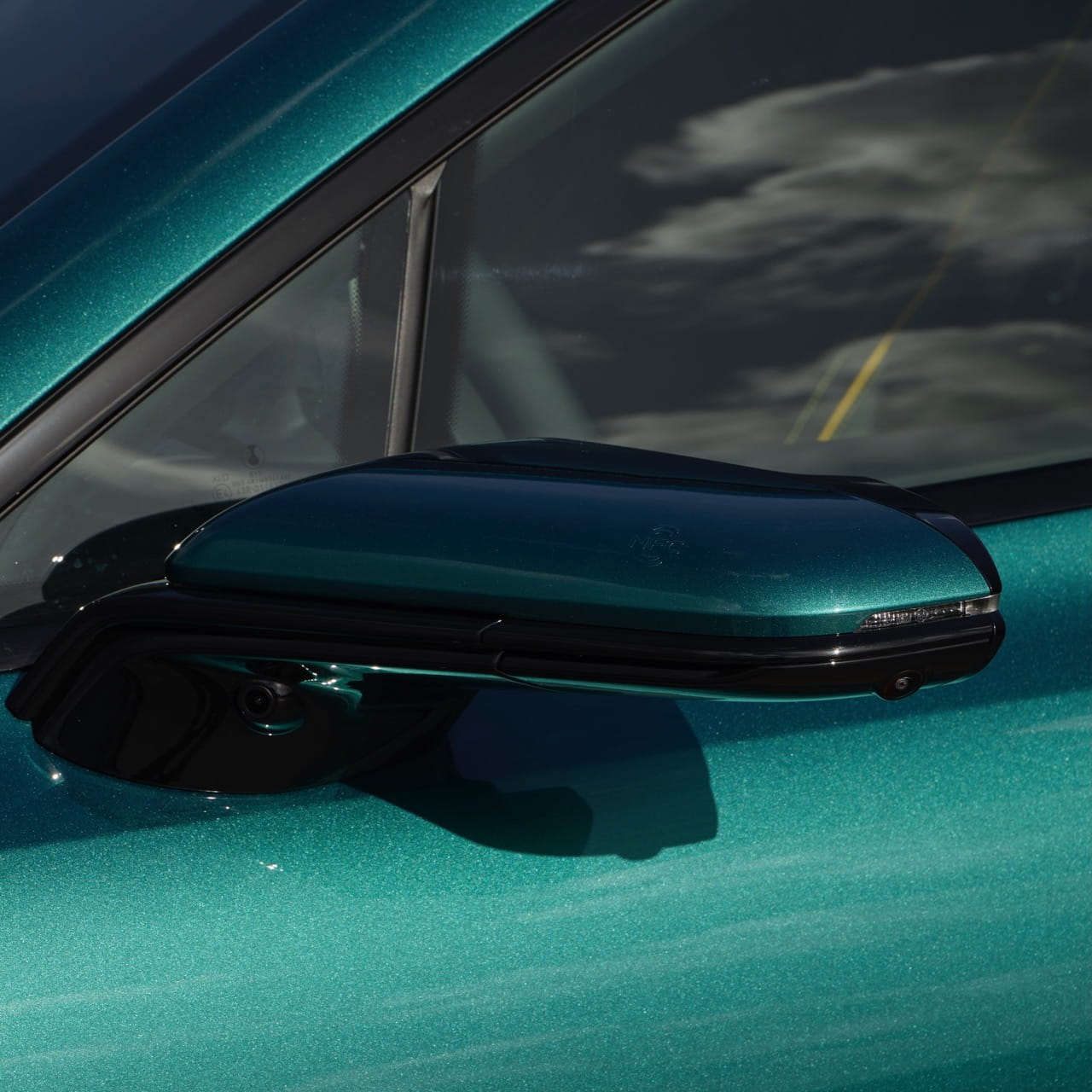 z9gt-mirror details Large