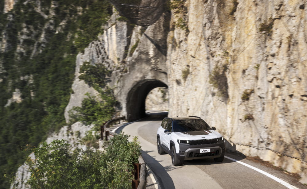 1_Jeep_Compass_Banner