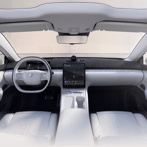 NIO ET 7 dashboard crop
