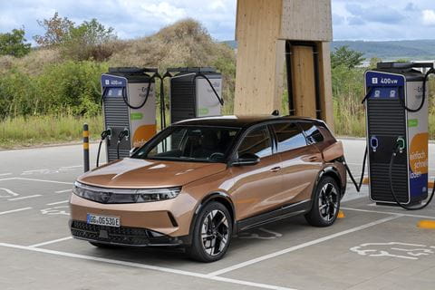 2_OpelGrandland_Charge