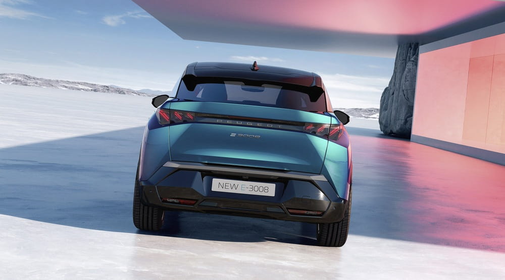 5_Peugeot_E3008_Back